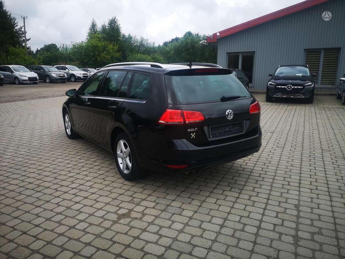 Volkswagen Golf - 3