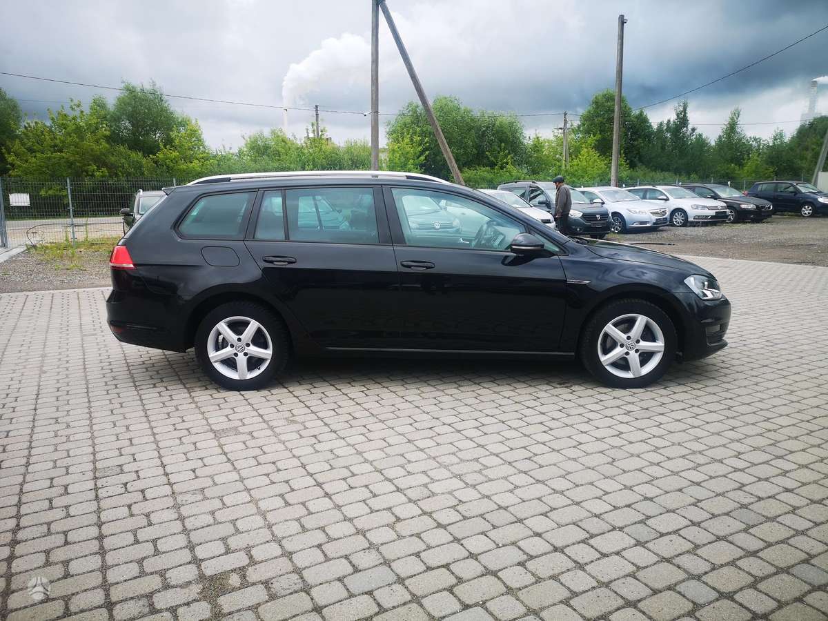 Volkswagen Golf - 5
