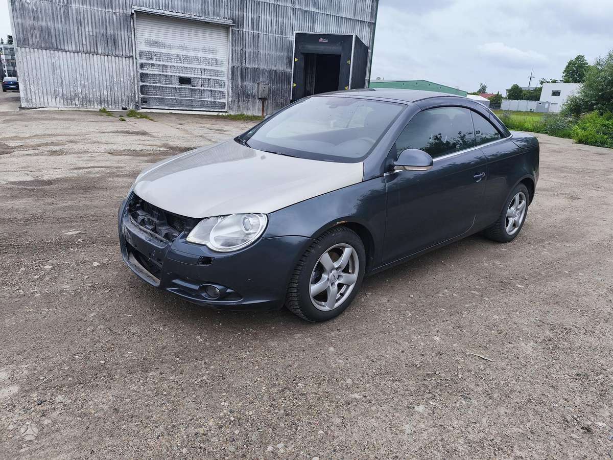 Volkswagen Eos, 2.0 l., convertible