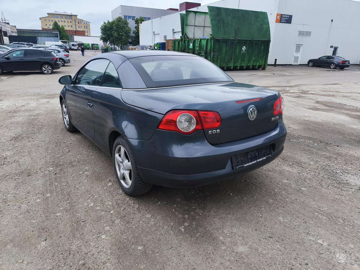Volkswagen Eos, 2.0 l., convertible
