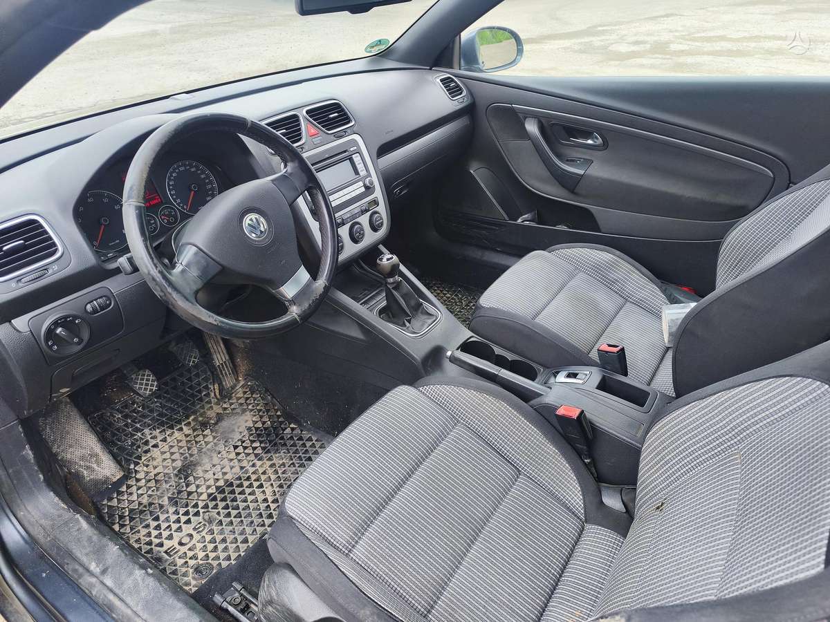 Volkswagen Eos, 2.0 l., convertible