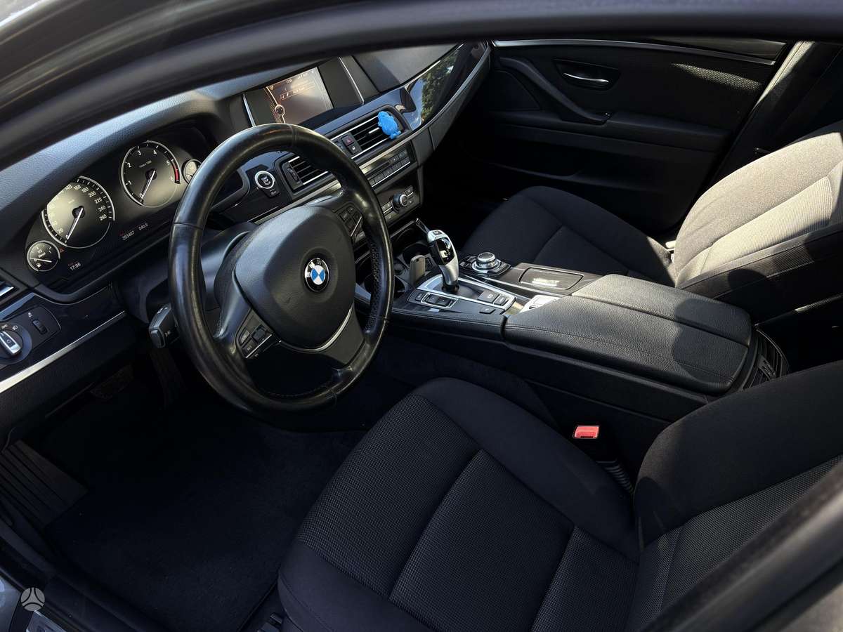 BMW 518, 2.0 l., Седан