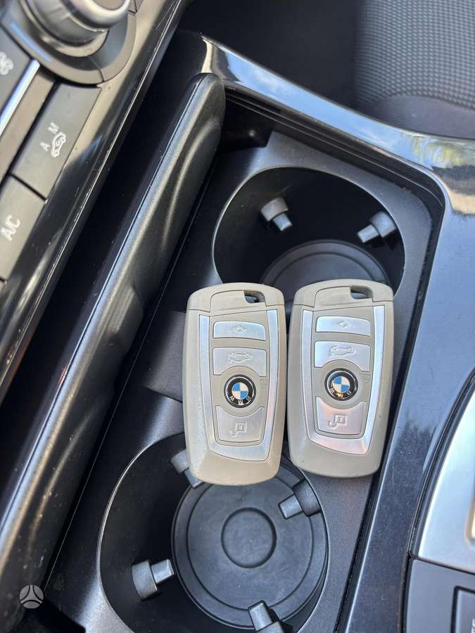 BMW 518, 2.0 l., Седан