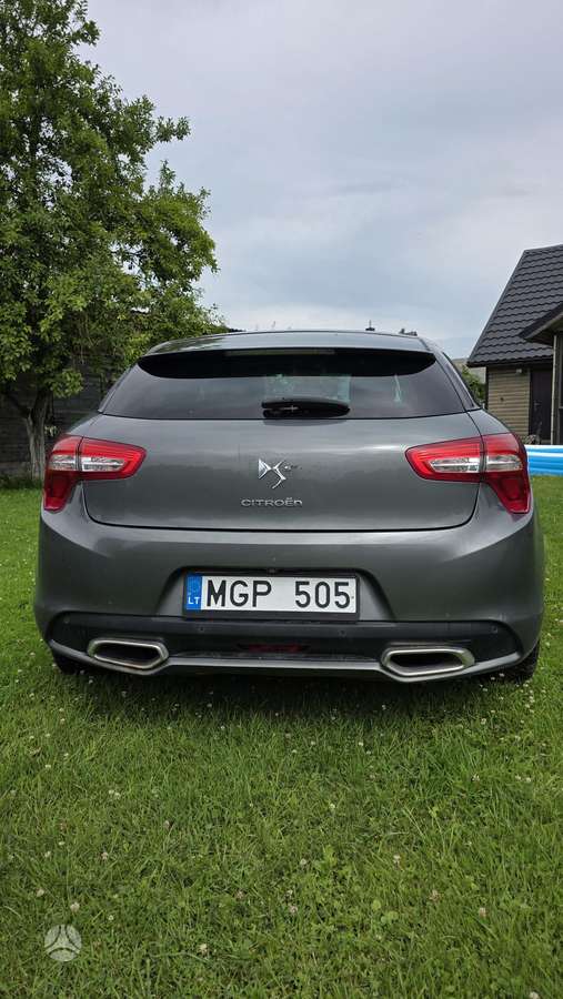 Citroen DS5, 2.0 l., hatchback