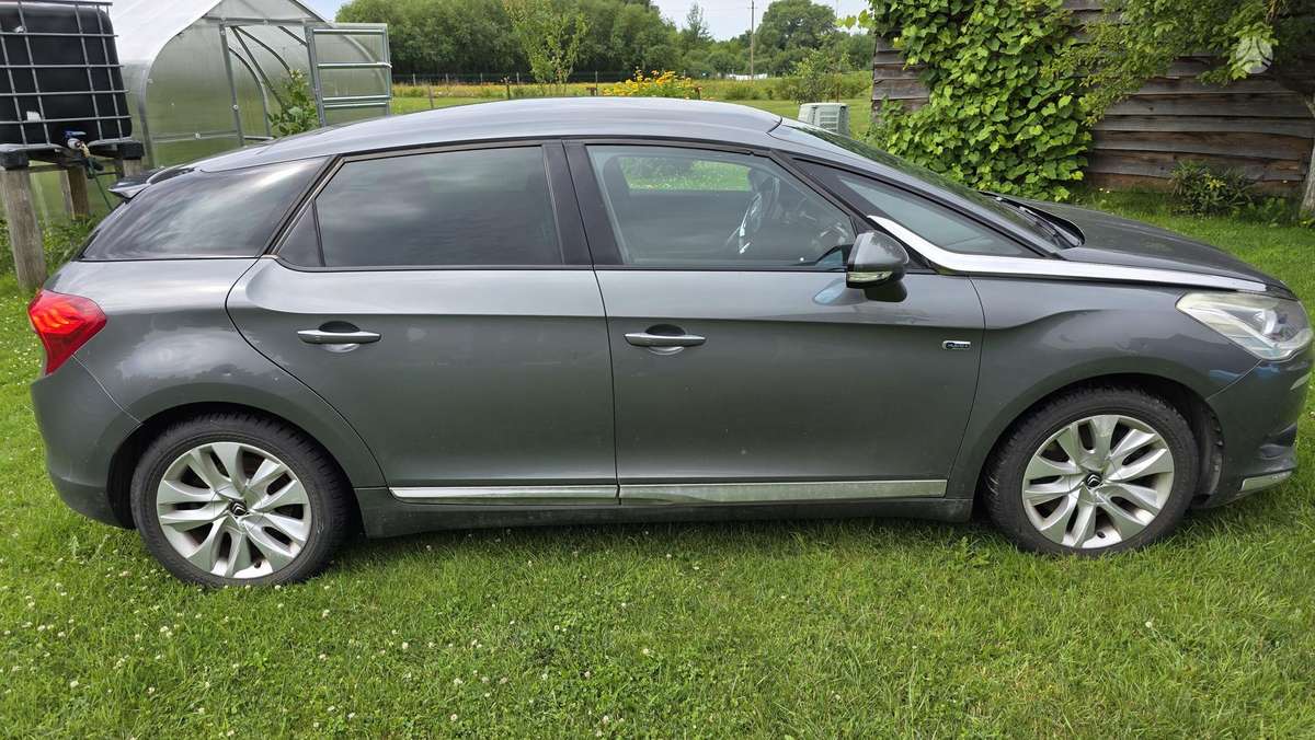 Citroen DS5, 2.0 l., hatchback