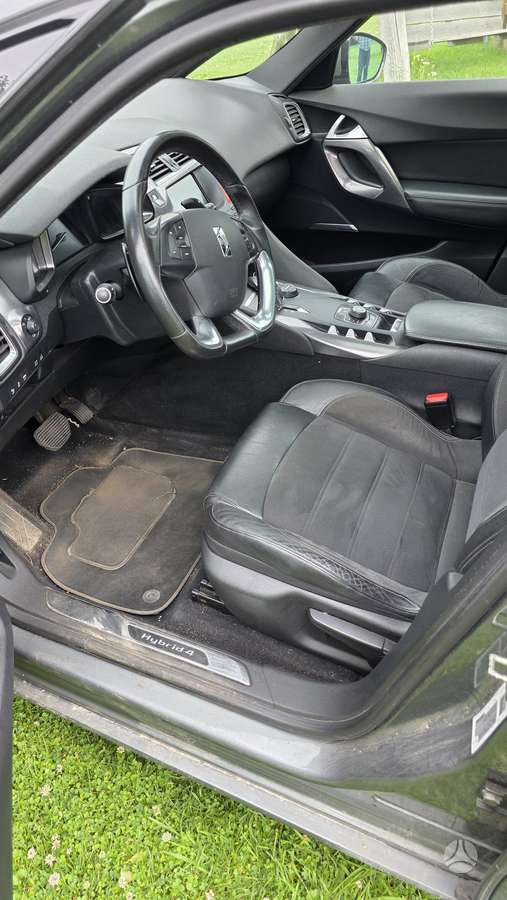 Citroen DS5, 2.0 l., hatchback