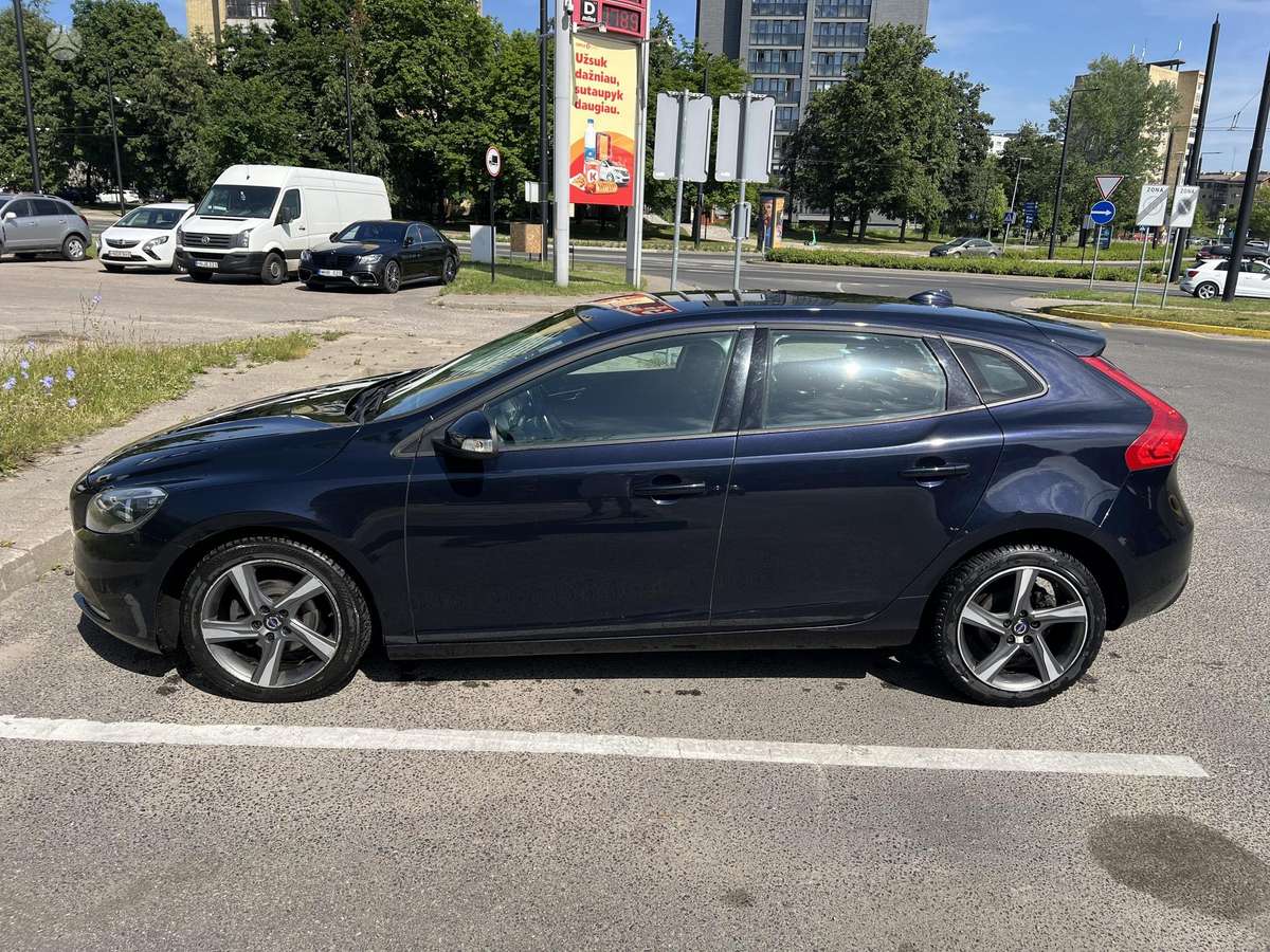 Volvo V40 - 4