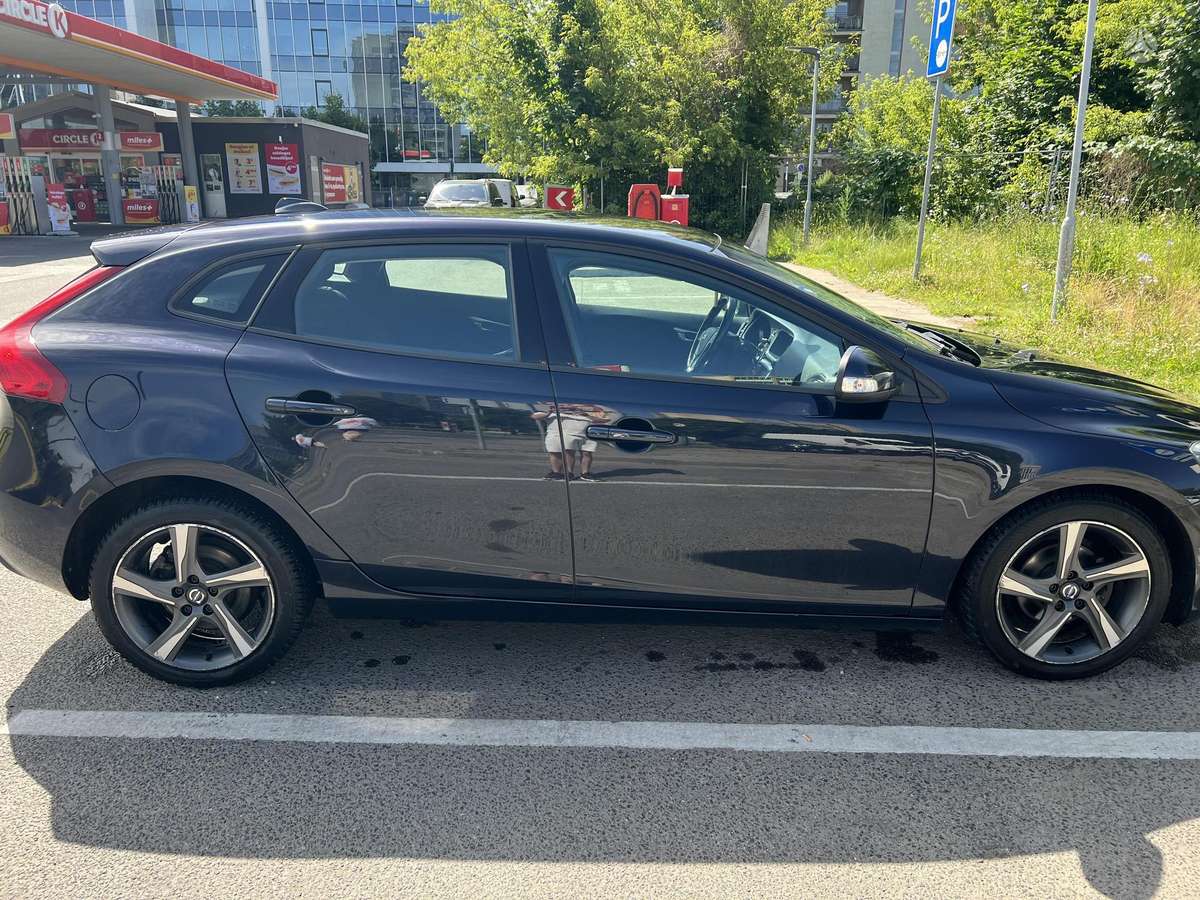 Volvo V40 - 8