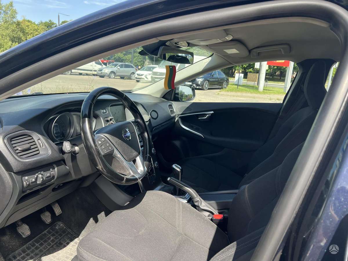 Volvo V40 - 9