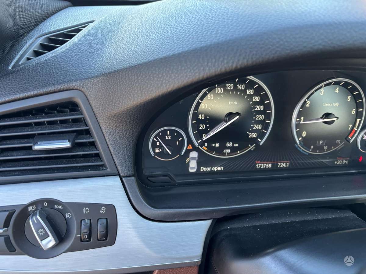 BMW 528, 2.0 l., Седан