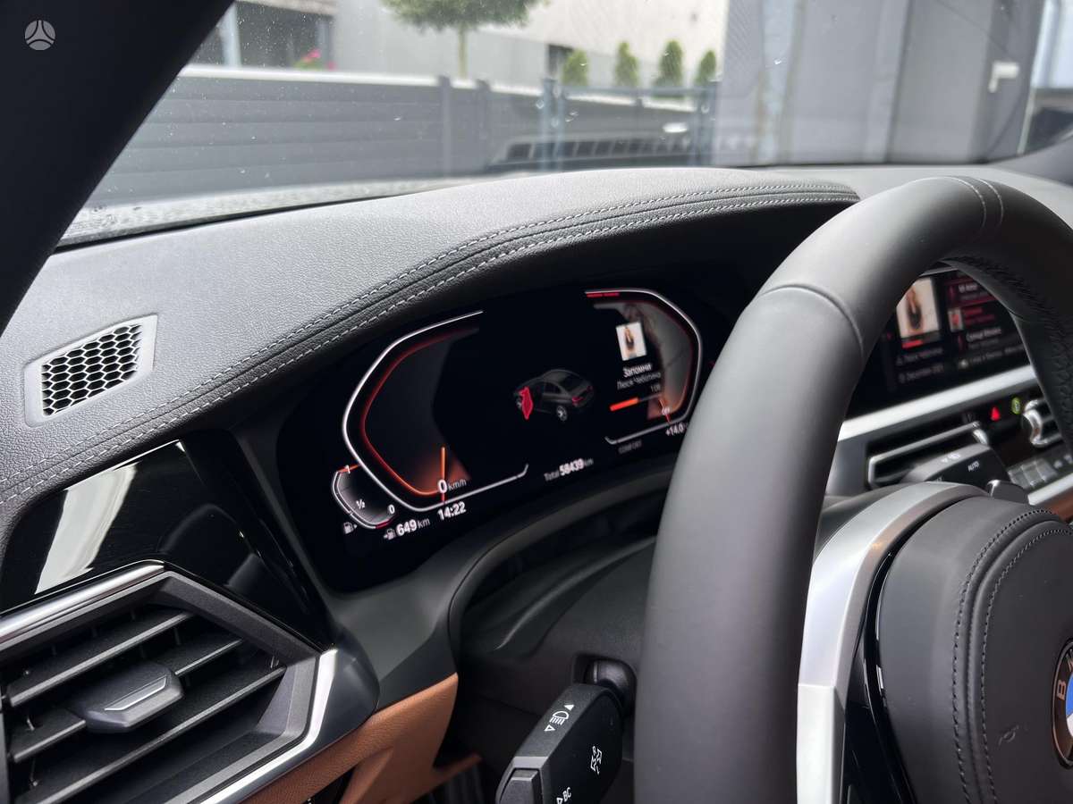 BMW 330, 2.0 l., Седан