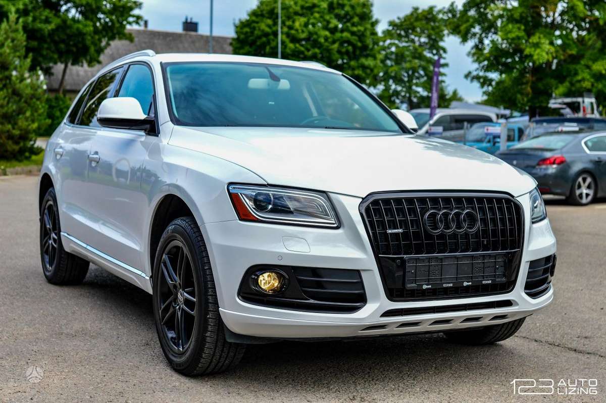 Audi Q5, 2.0 l., off-road / crossover