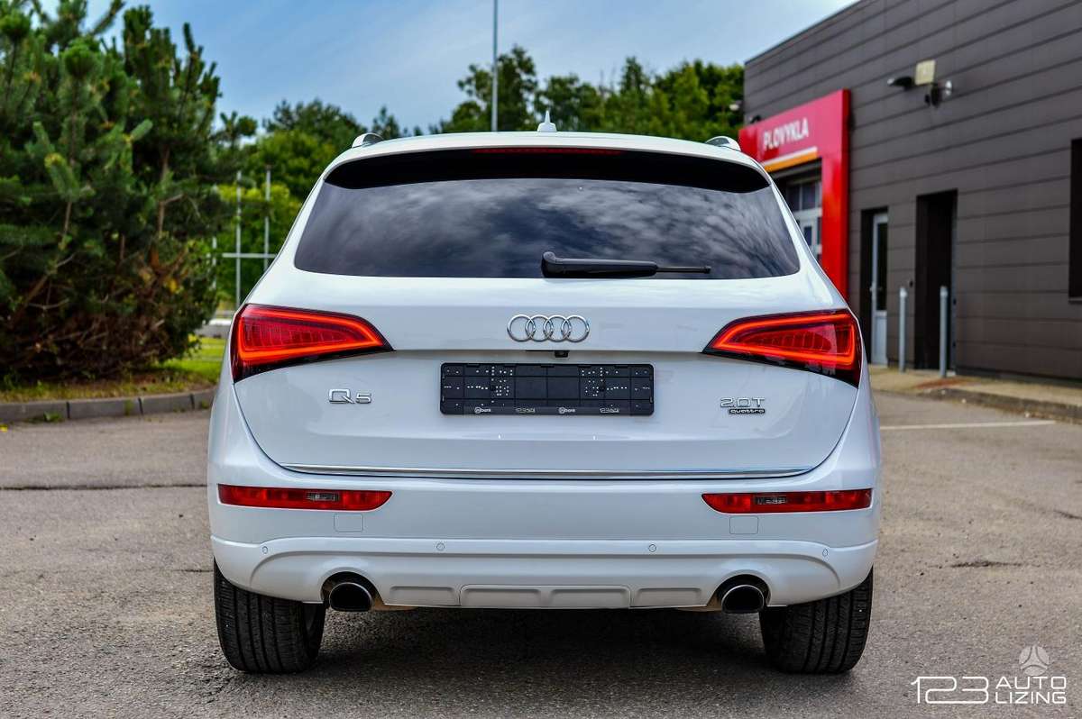Audi Q5, 2.0 l., off-road / crossover