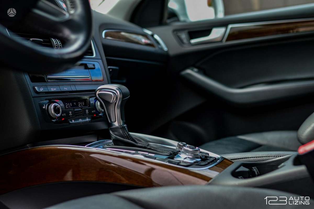 Audi Q5, 2.0 l., Внедорожник / Кроссовер