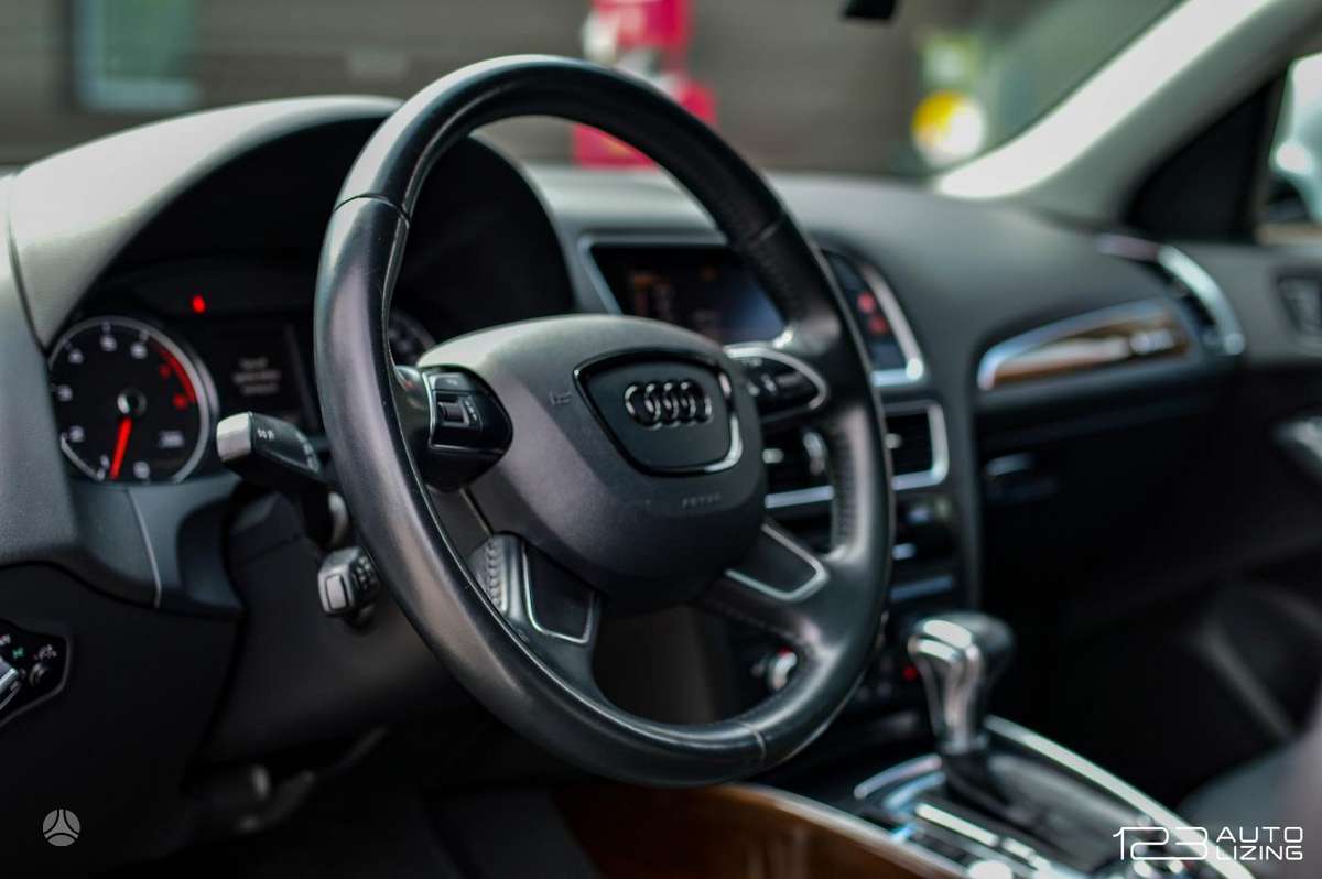Audi Q5, 2.0 l., Внедорожник / Кроссовер