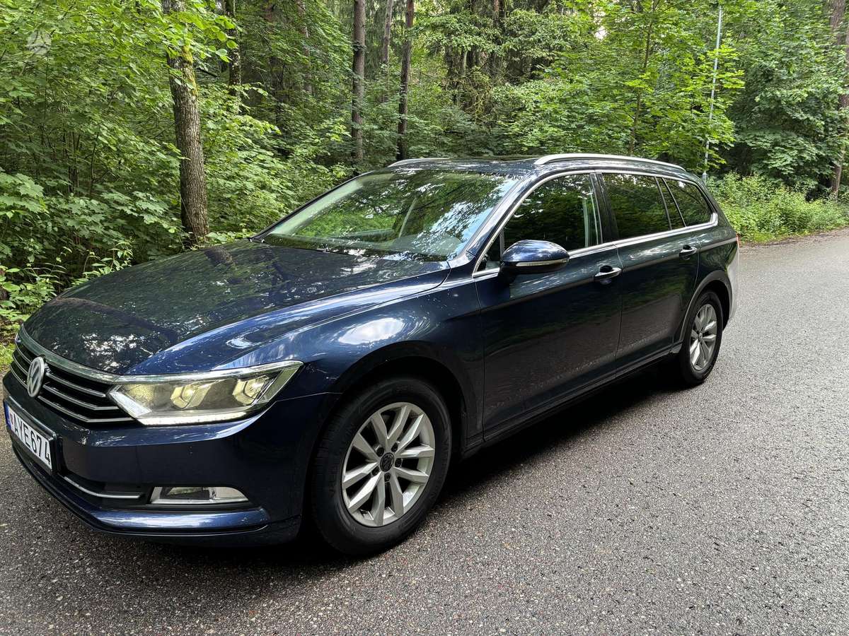 Volkswagen Passat - 2
