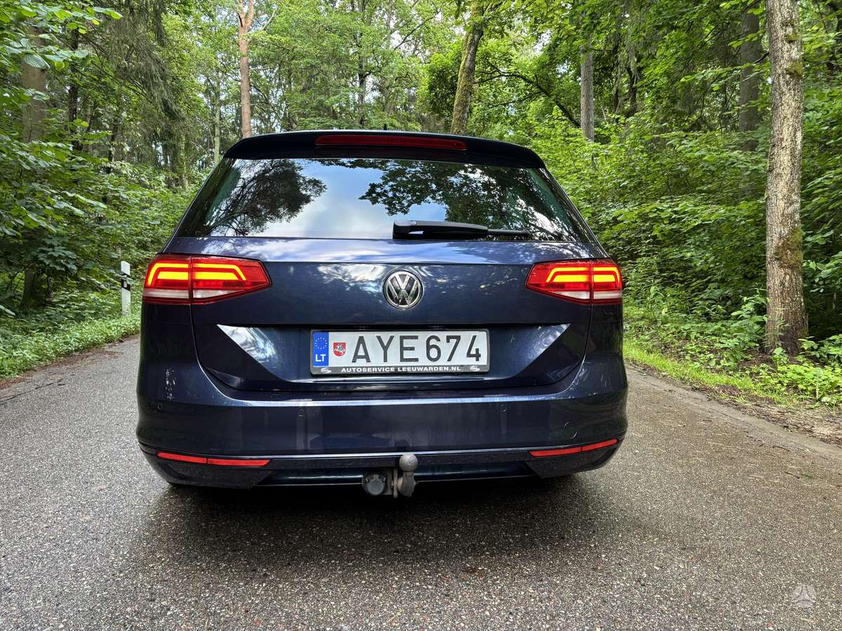 Volkswagen Passat - 4