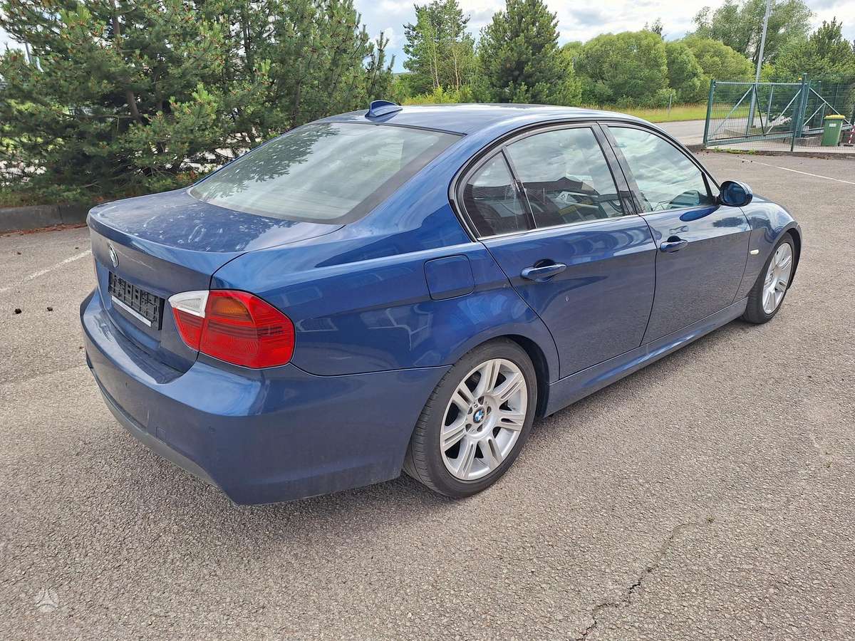 BMW 325, 2.5 l., Седан