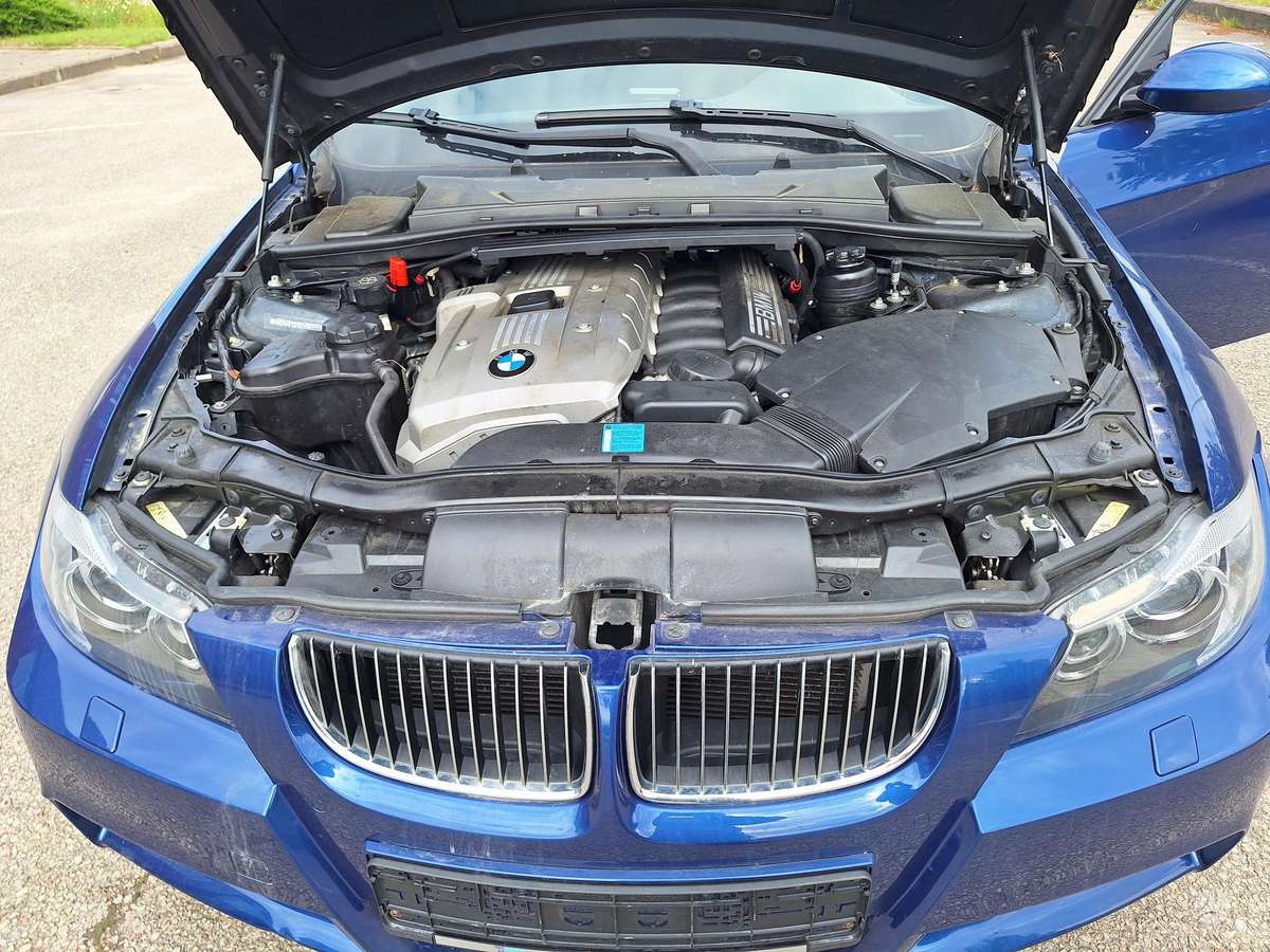 BMW 325, 2.5 l., Седан