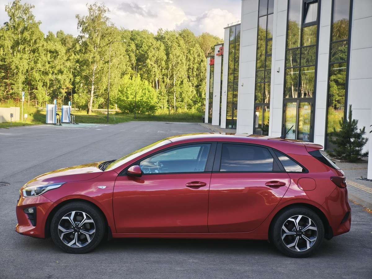 Kia Ceed, 1.6 l., Хэтчбек