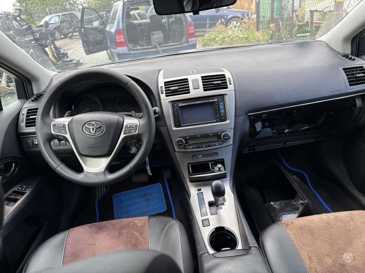 Toyota Avensis 37068366700