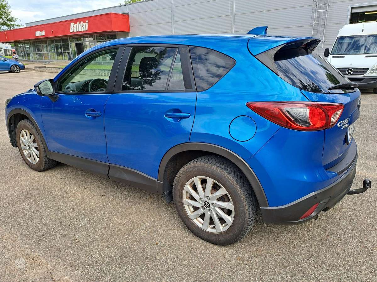 Mazda CX-5, 2.2 l., off-road / crossover
