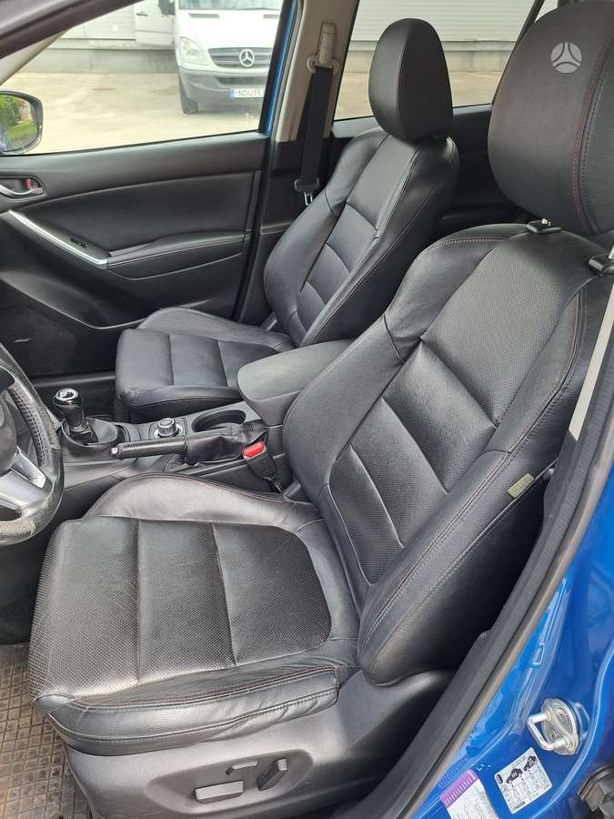 Mazda CX-5, 2.2 l., off-road / crossover