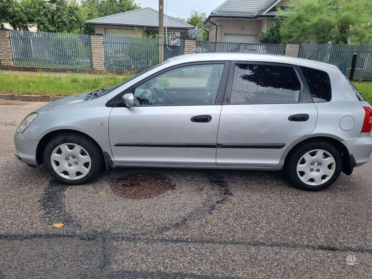 Honda Civic, 1.7 l., hatchback