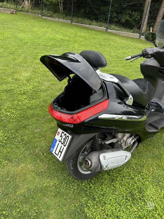 Piaggio X8 250cc, scooters / mopeds