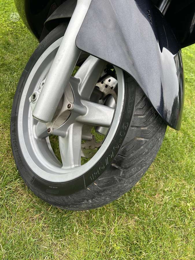 Piaggio X8 250cc, scooters / mopeds