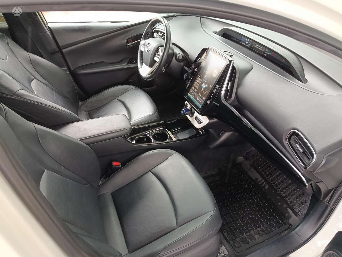 Toyota Prius Prime - 6