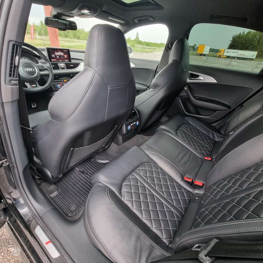 Audi S6, 4.0 l., Седан