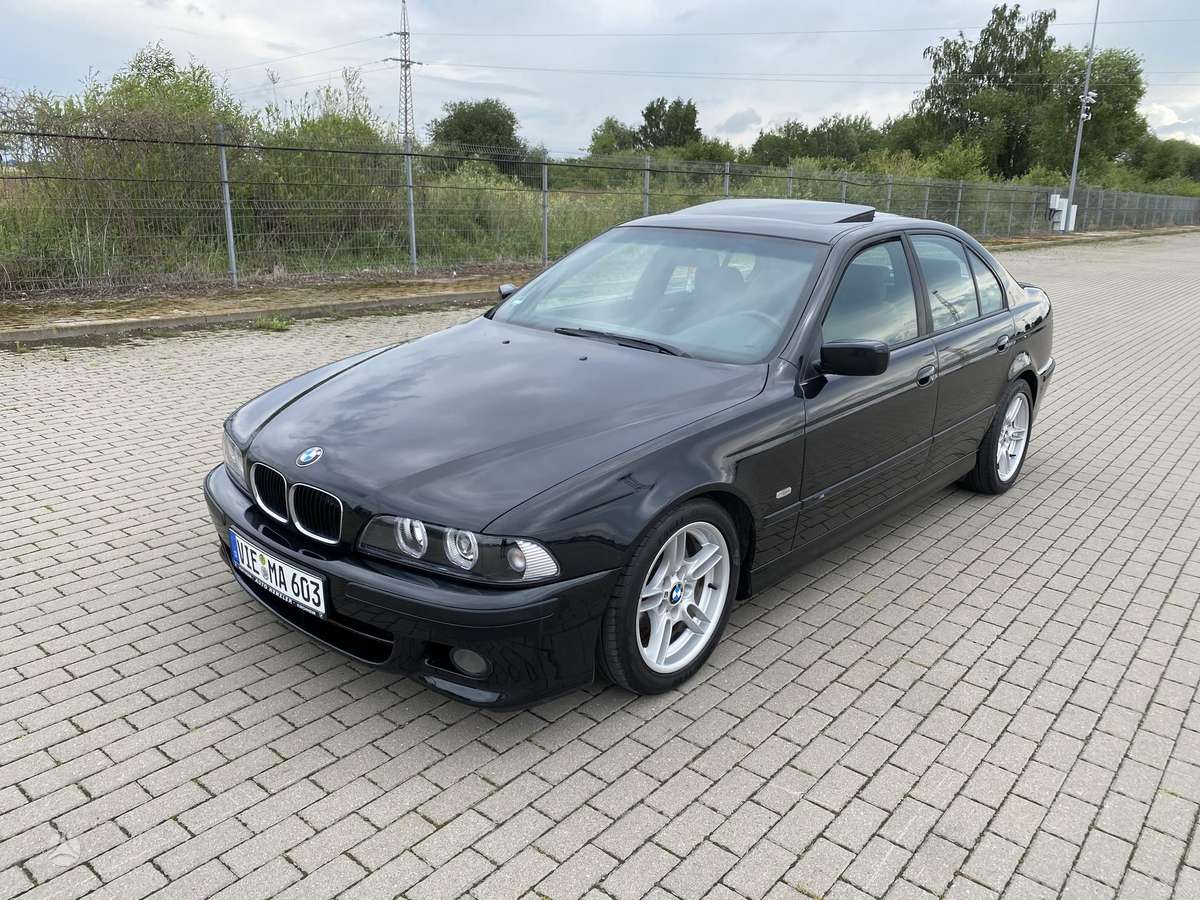 BMW 525, 2.5 l., Седан