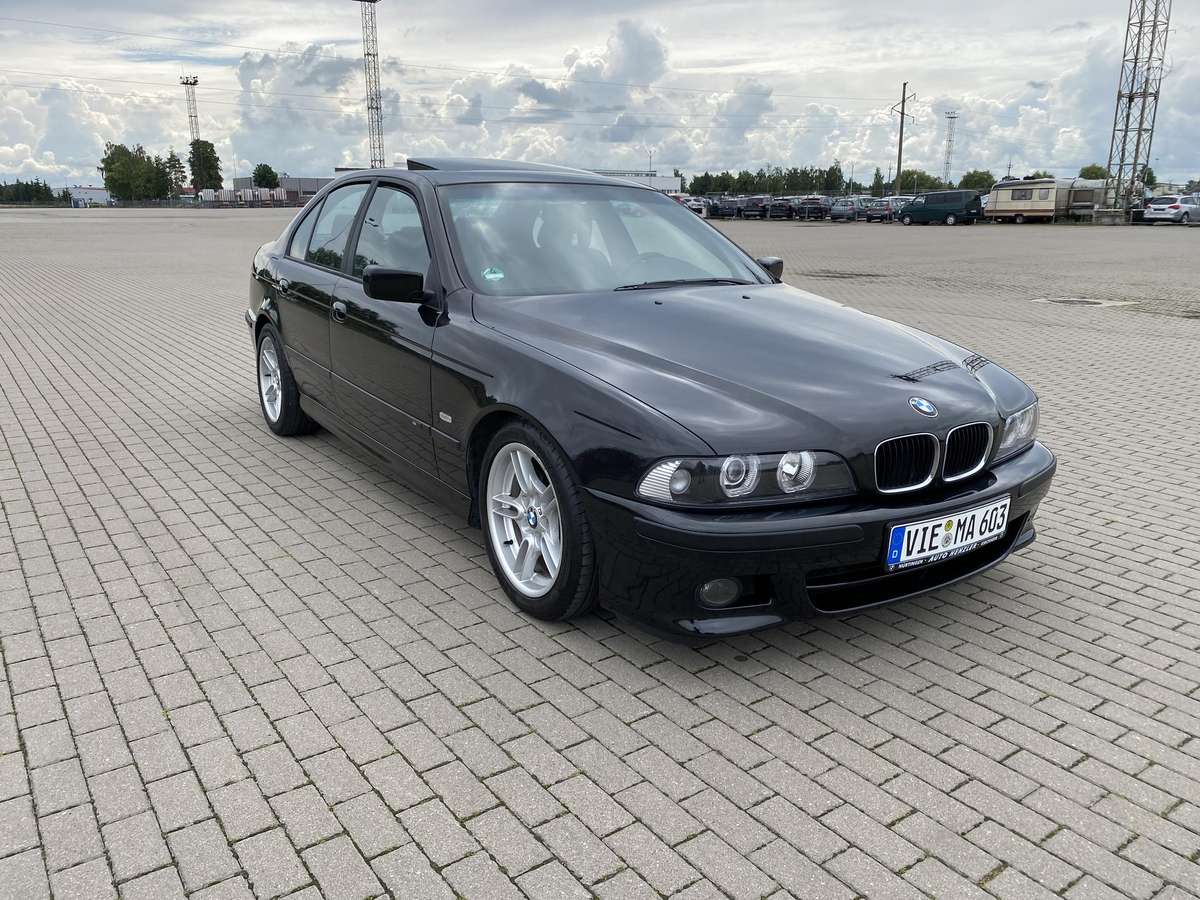 BMW 525, 2.5 l., Седан
