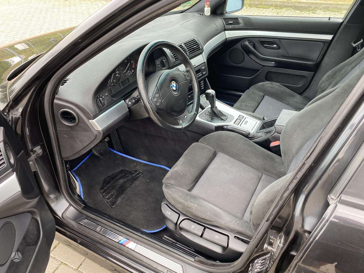 BMW 525, 2.5 l., Седан