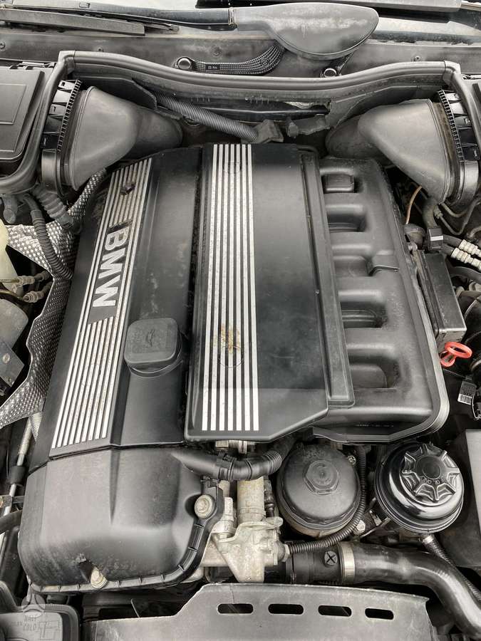 BMW 525, 2.5 l., Седан
