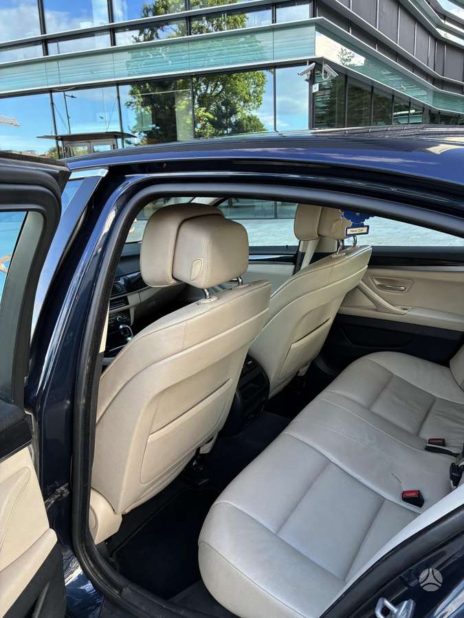 BMW 520, 2.0 l., Седан