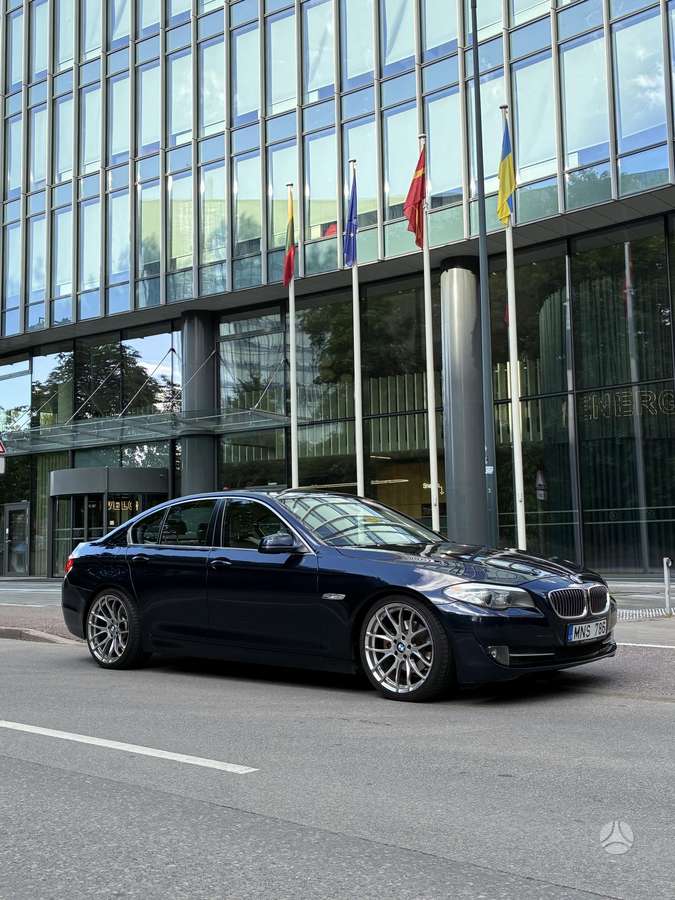 BMW 520, 2.0 l., Седан