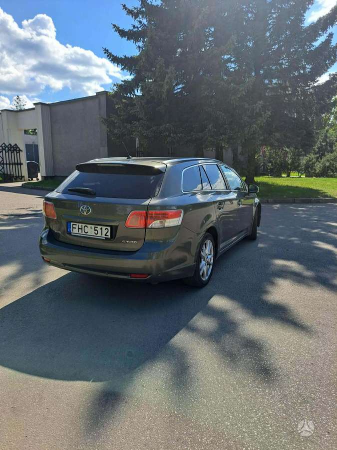 Toyota Avensis, 2.0 l., Универсал