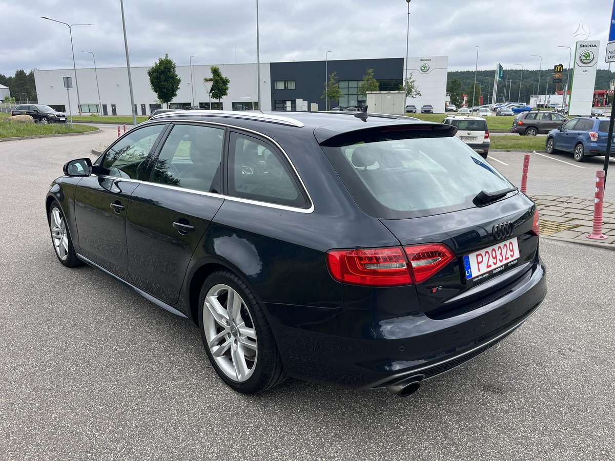 Audi A4, 1.8 l., Универсал