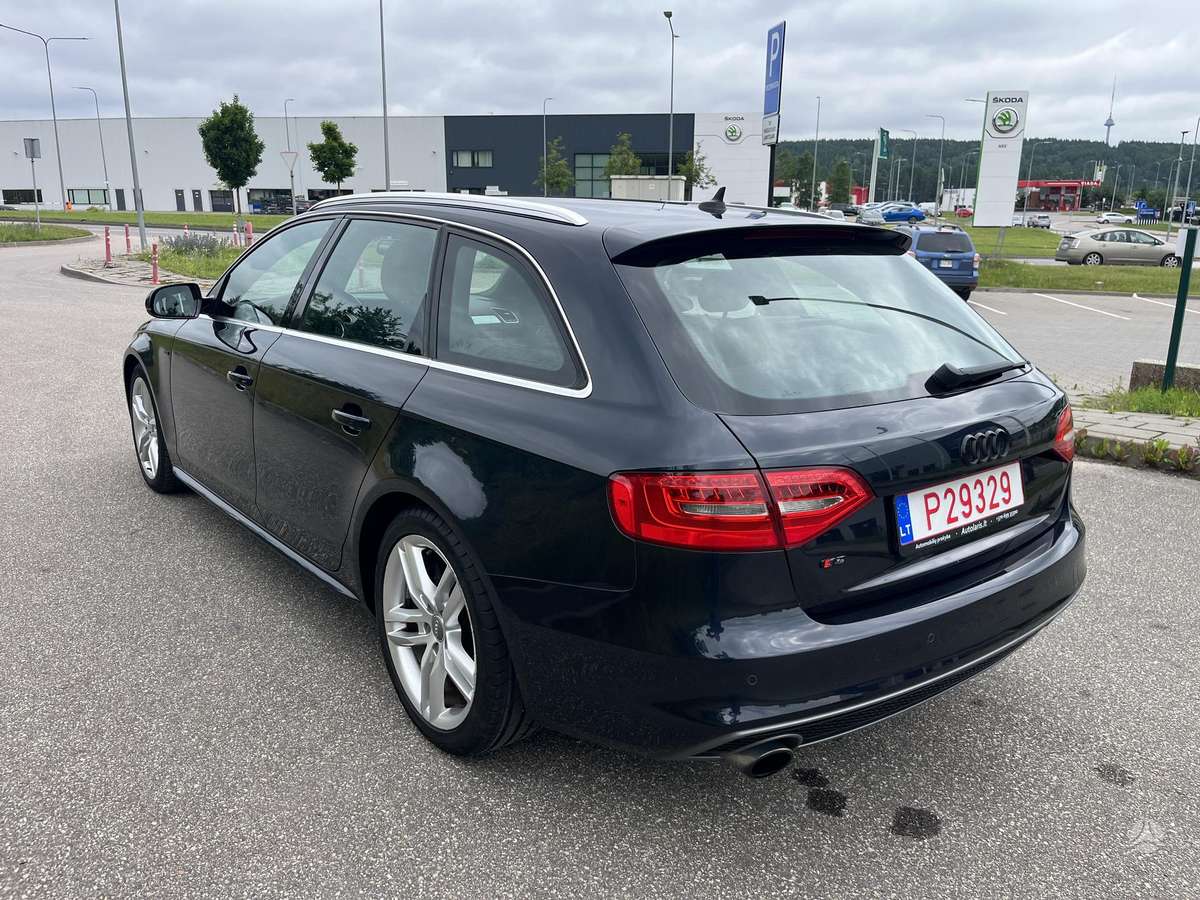 Audi A4, 1.8 l., Универсал