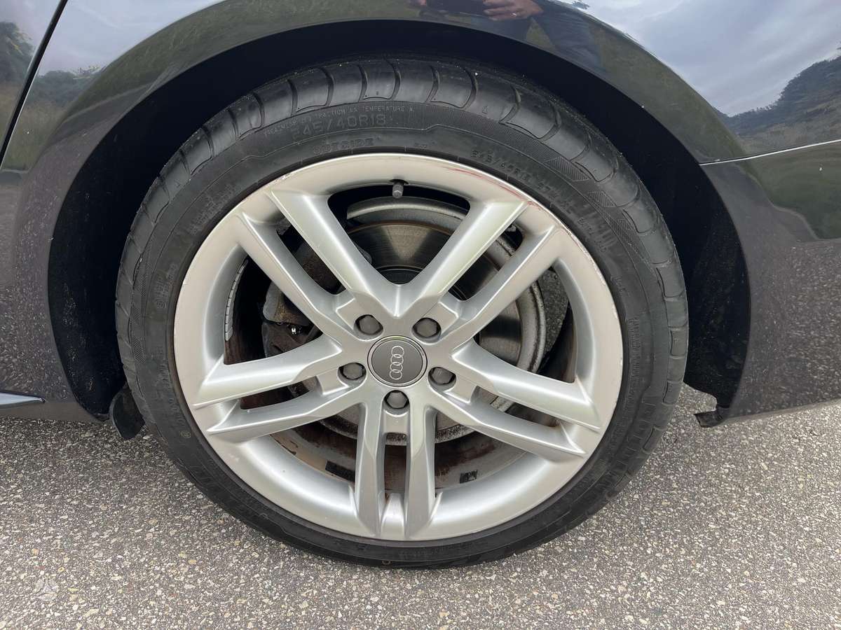 Audi A4, 1.8 l., Универсал