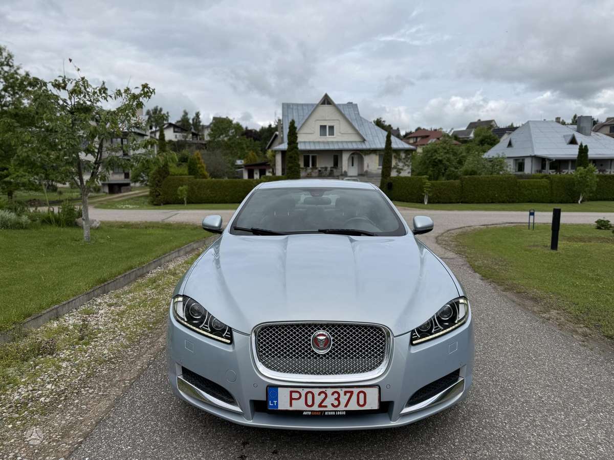Jaguar XE, 2.2 l., Седан
