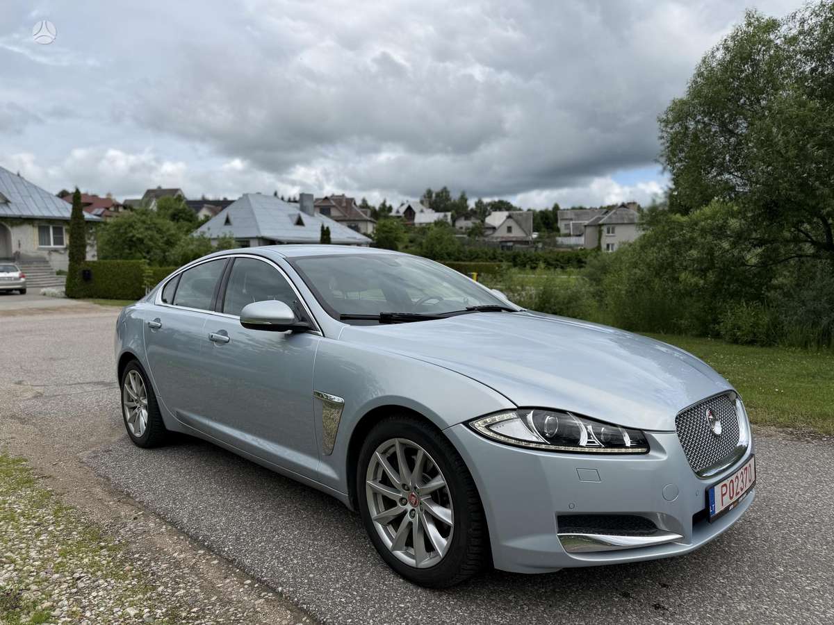 Jaguar XE, 2.2 l., Седан