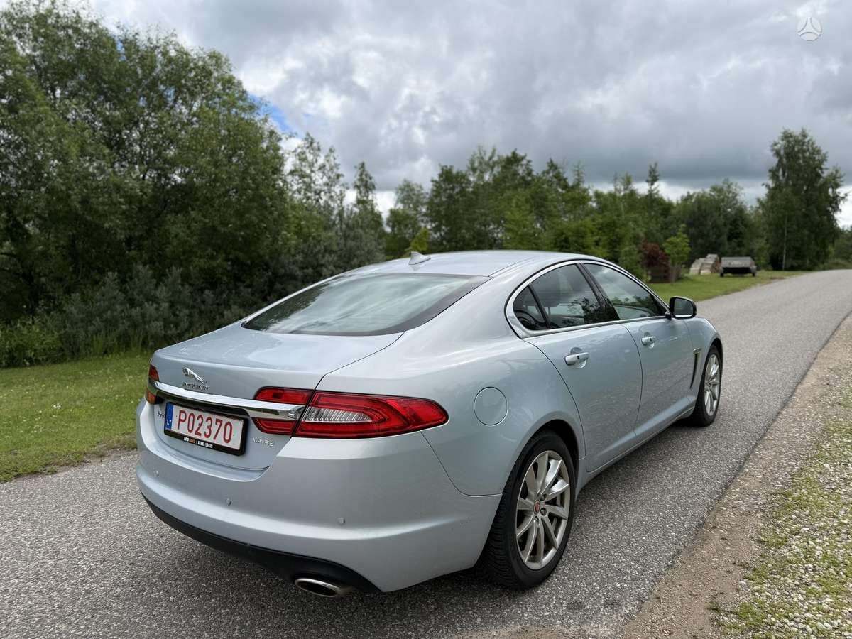 Jaguar XE, 2.2 l., Седан