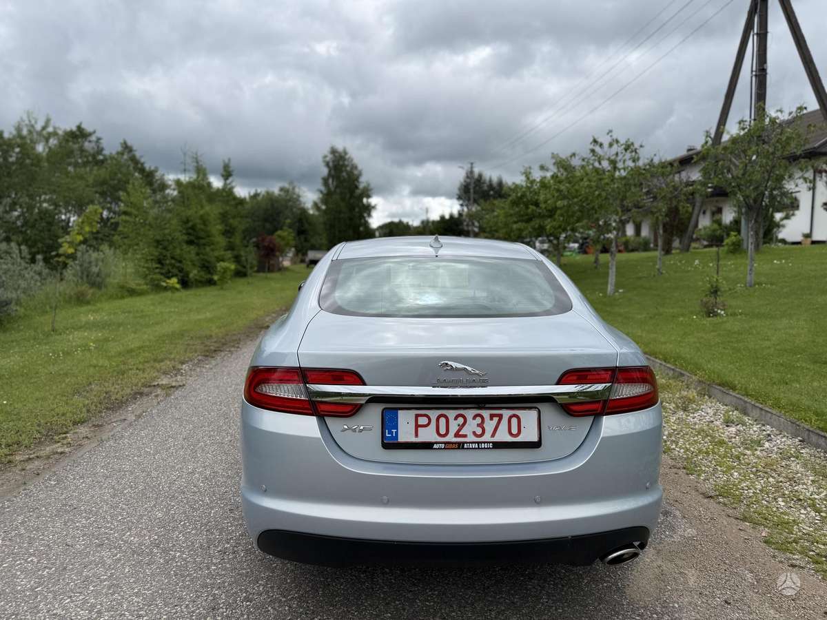 Jaguar XE, 2.2 l., Седан