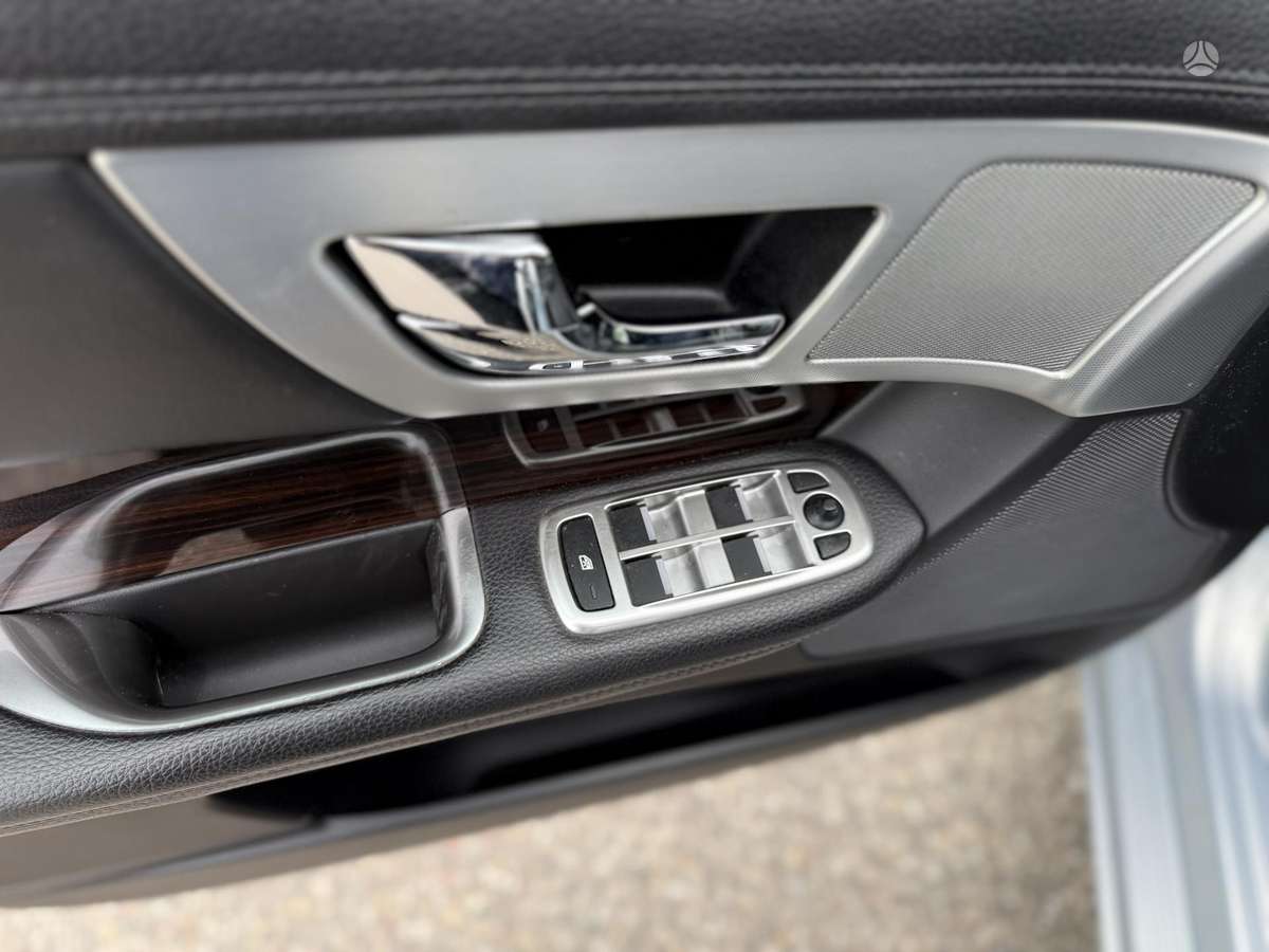 Jaguar XE, 2.2 l., Седан