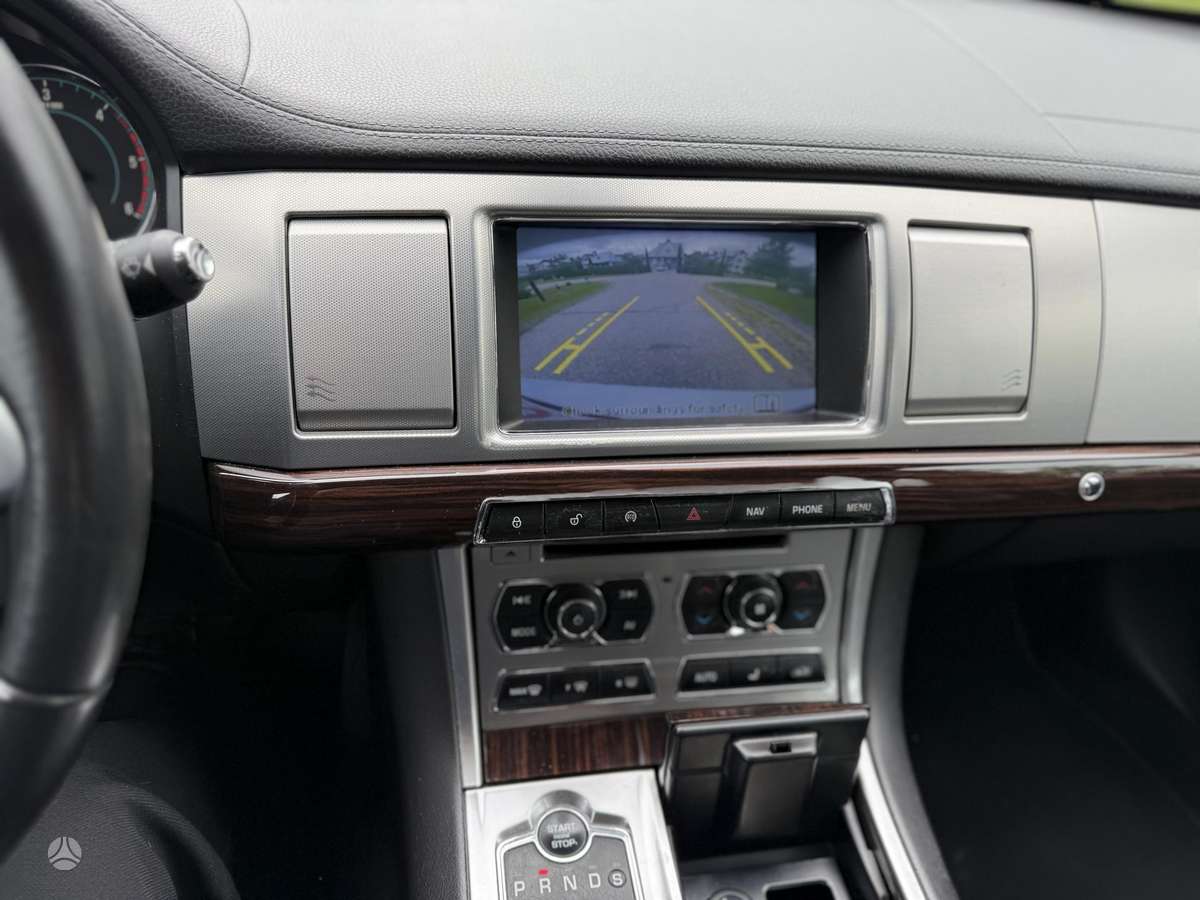 Jaguar XE, 2.2 l., Седан
