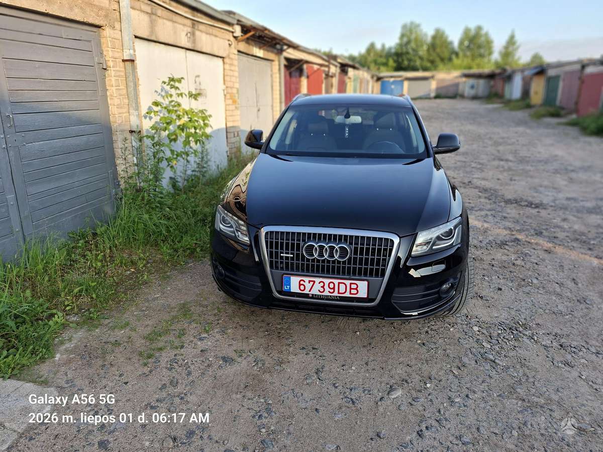 Audi Q5, 2.0 l., off-road / crossover