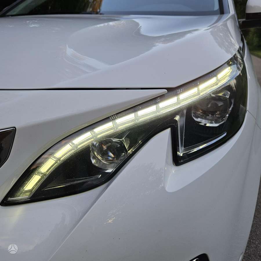Peugeot 3008 - 8